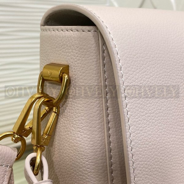 루이비통 소프트 트위스트