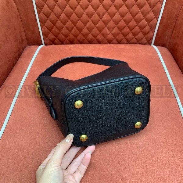 루이비통 로우 키 올 인 BB