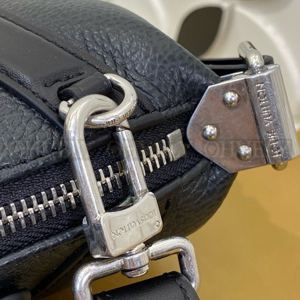 루이비통 나노 LV 바이커