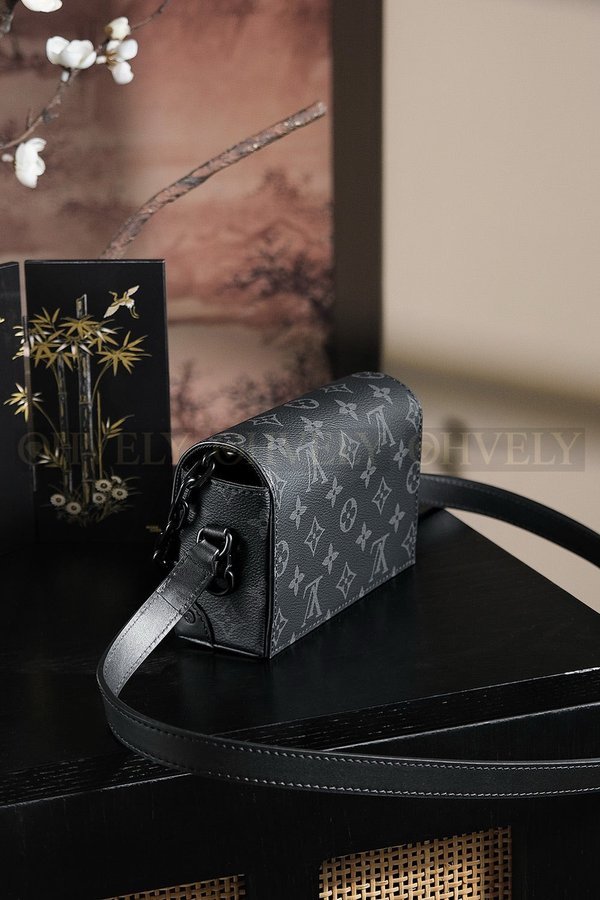 루이비통 스티머 웨어러블 월릿