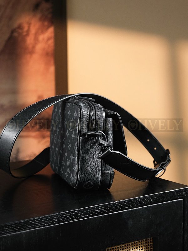 루이비통 스티머 메신저백