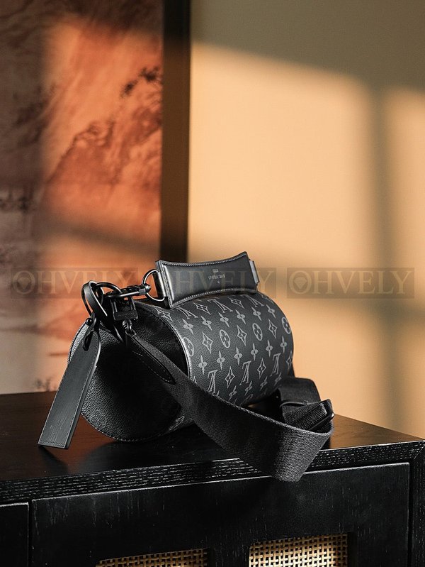 루이비통 소프트 폴로숑 PM