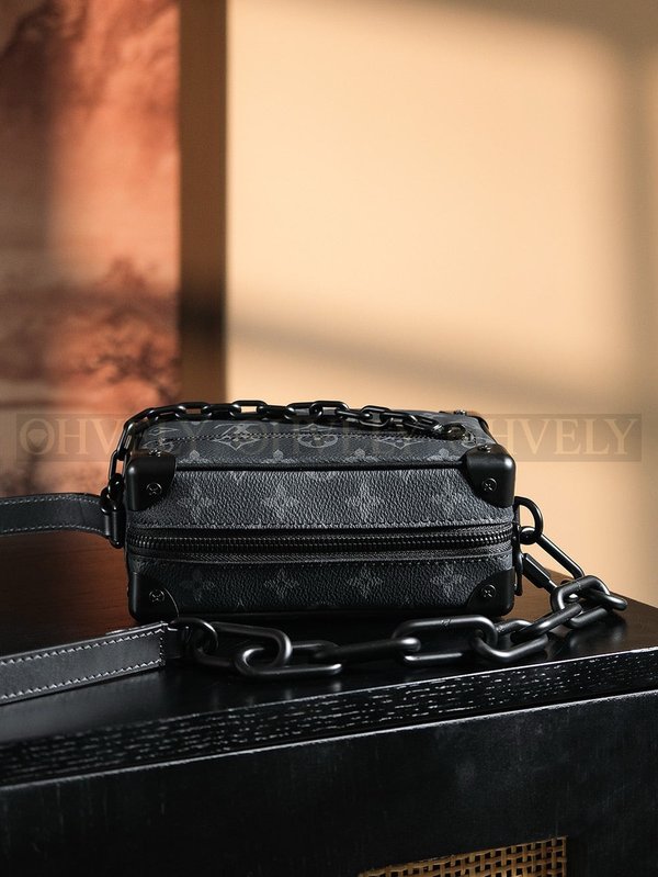 루이비통 소프트 트렁크 미니 이클립스