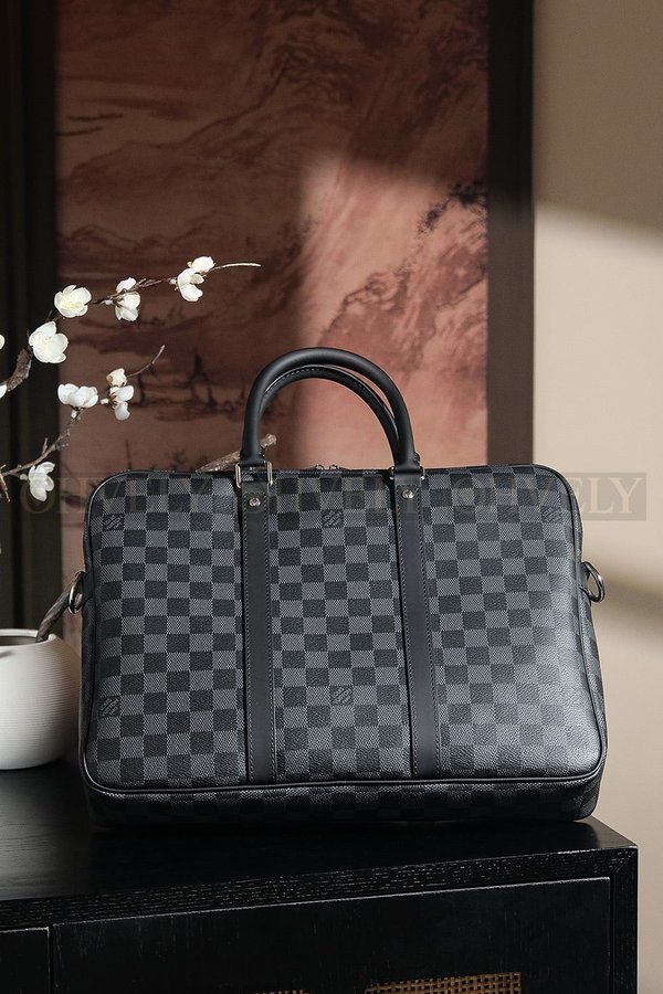 루이비통 포르테 도큐먼트 보야주 토트 숄더백