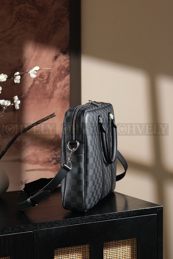 루이비통 포르테 도큐먼트 보야주 토트 숄더백