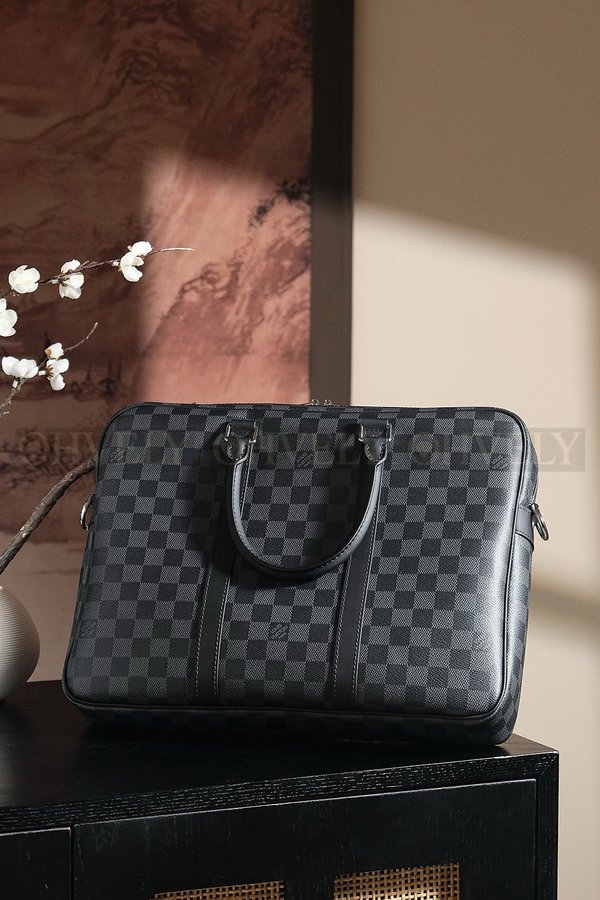 루이비통 포르테 도큐먼트 보야주 토트 숄더백