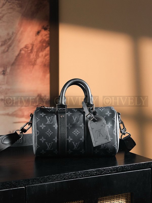 루이비통 키폴 반둘리에 이클립스 25