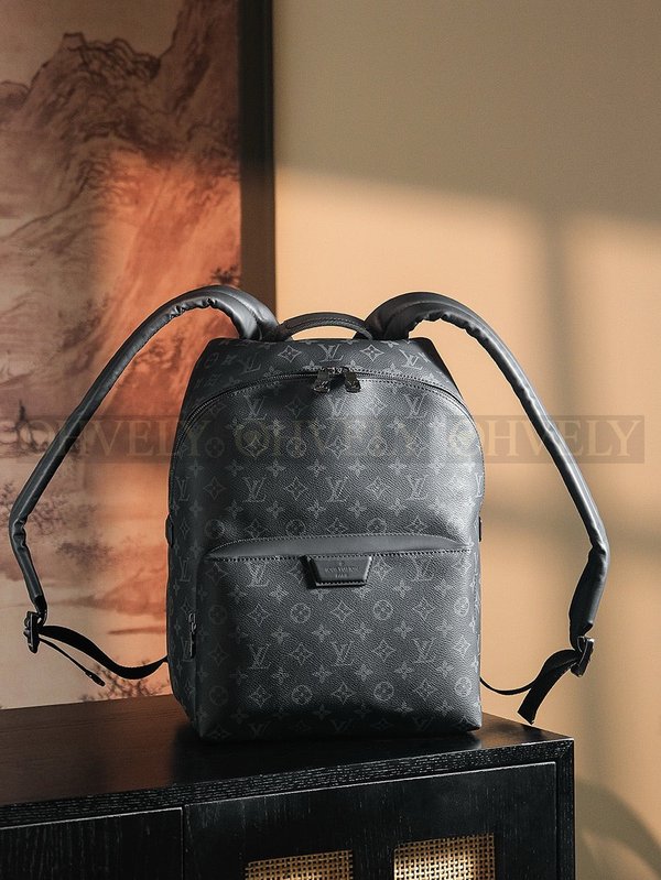 루이비통 디스커버리 백팩