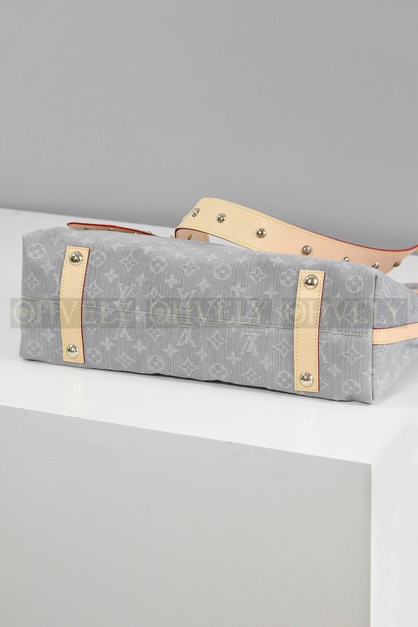 루이비통 워시드 그레이 캐리올 MM