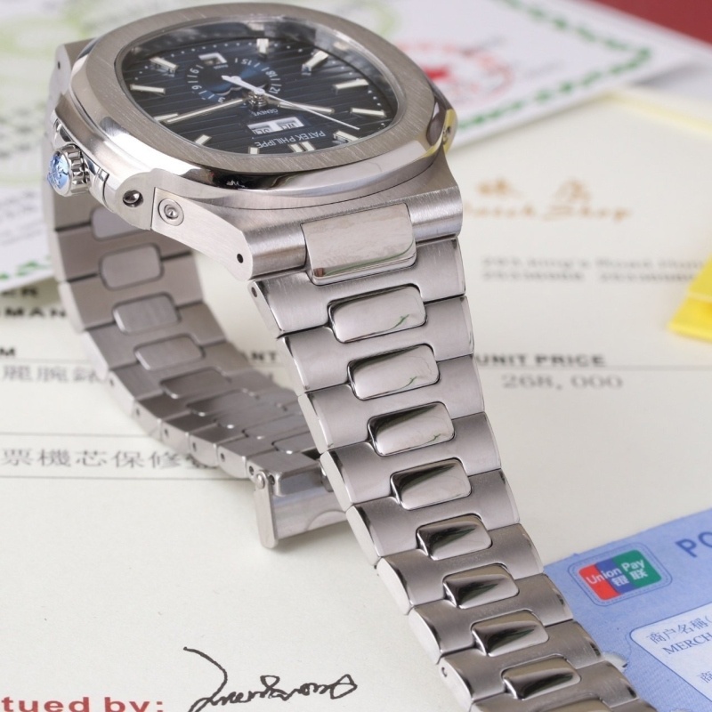 파텍필립 노틸러스 문페이즈 블루다이얼