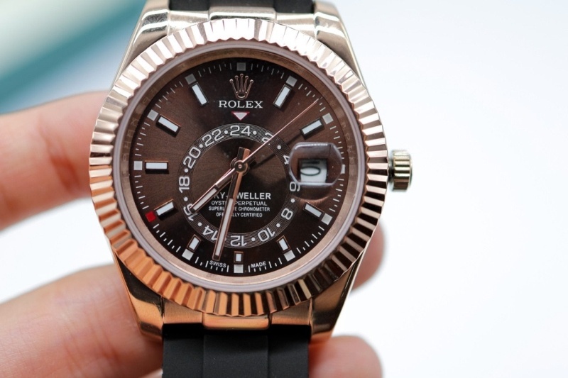 롤렉스 스카이드웰러 러버밴드