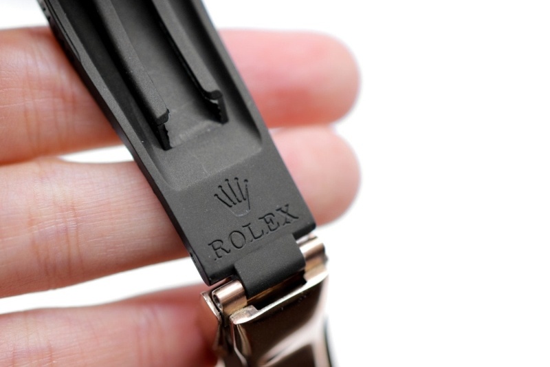 롤렉스 스카이드웰러 러버밴드