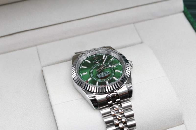 롤렉스 스카이 드웰러 스테인리스 스틸 그린