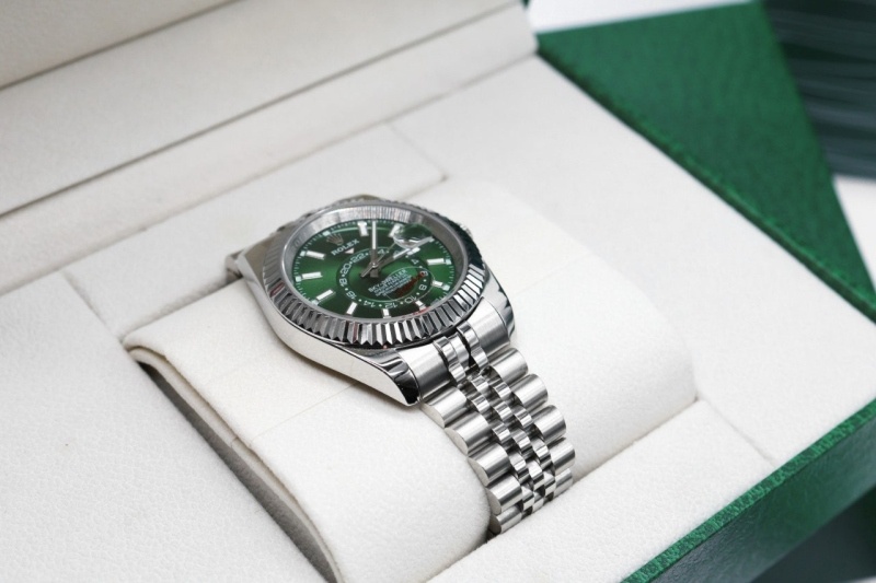 롤렉스 스카이 드웰러 스테인리스 스틸 그린