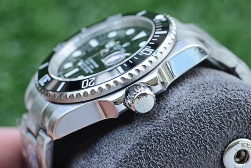 롤렉스 서브마리너 블랙 다이얼 - 풀박스 (극소량 입고)