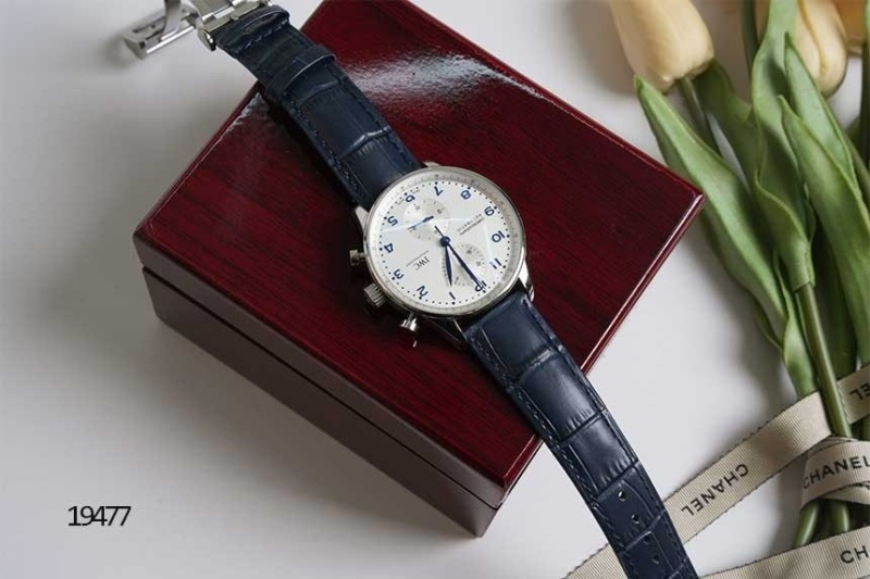 IWC 포르투기저 크로노그래프 레더 스트랩 워치