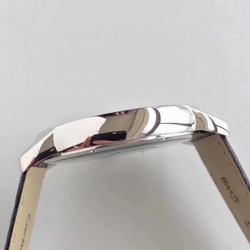 까르띠에 롱드 솔로 런던 시계