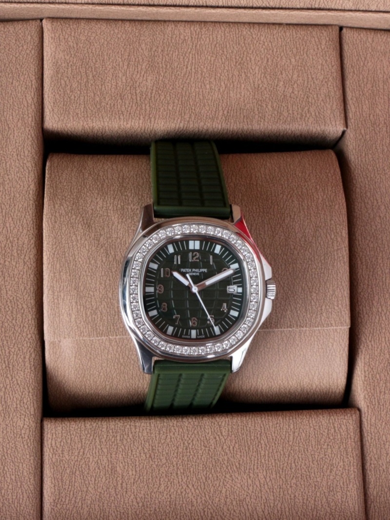 파텍필립 아쿠아넛 루체 워치 그린