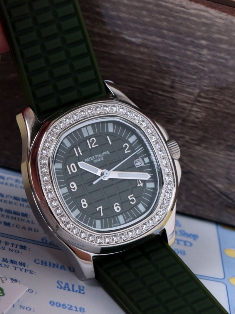 파텍필립 아쿠아넛 루체 워치 그린