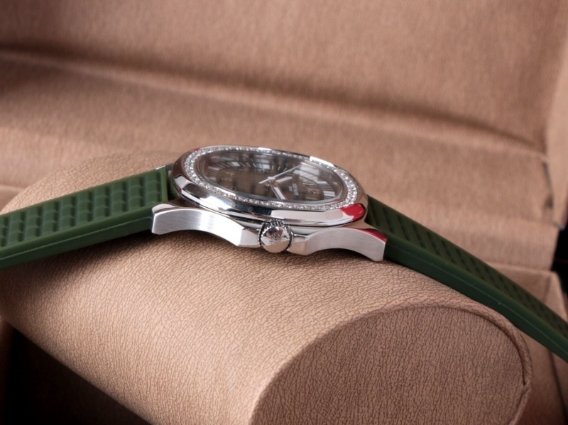 파텍필립 아쿠아넛 루체 워치 그린