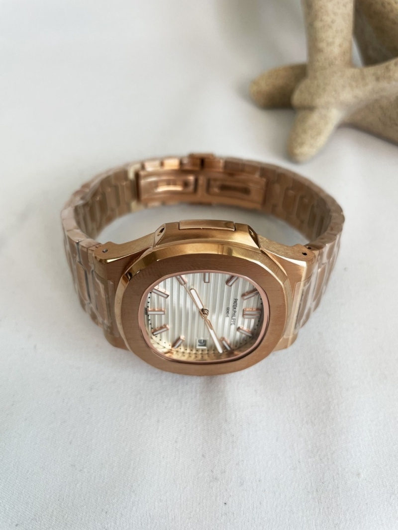 파텍필립 노틸러스 5711 골드화이트 다이얼 시계