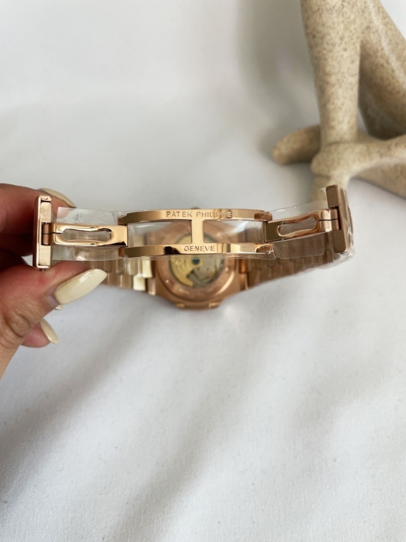 파텍필립 노틸러스 5711 골드화이트 다이얼 시계