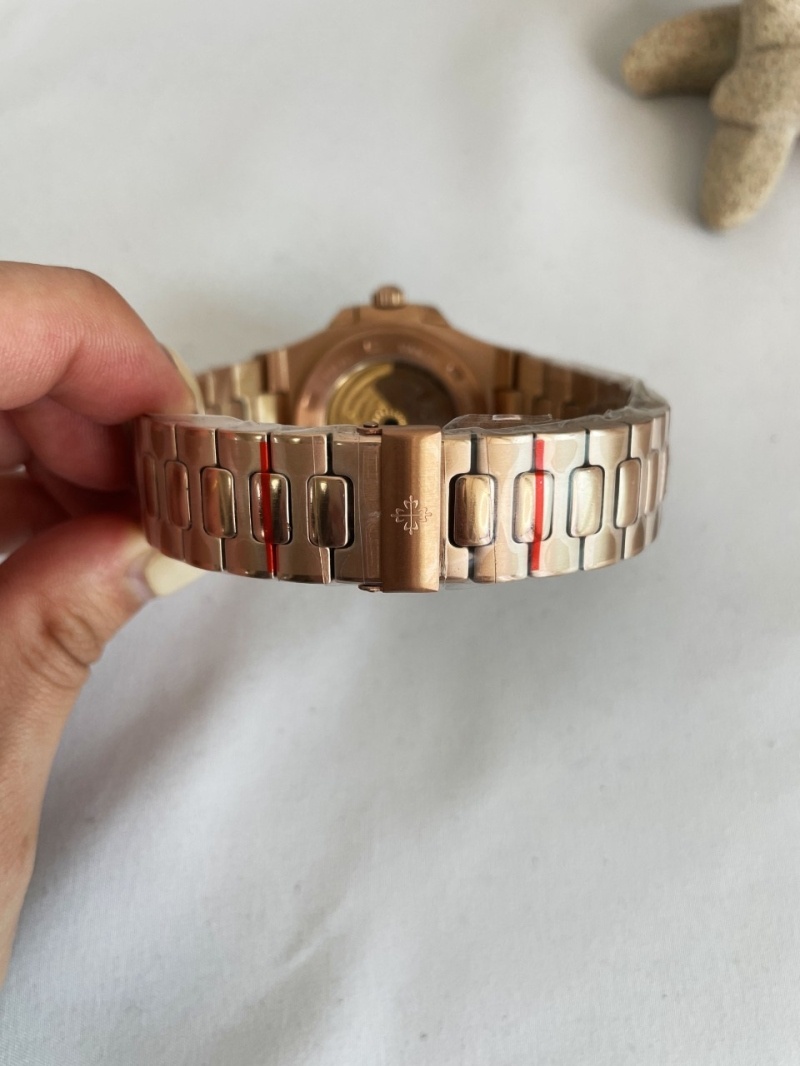 파텍필립 노틸러스 5711 골드화이트 다이얼 시계