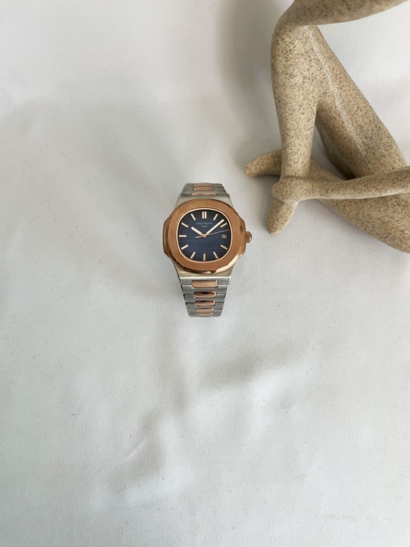 파텍필립 노틸러스 5711 블루 다이얼 콤비 시계