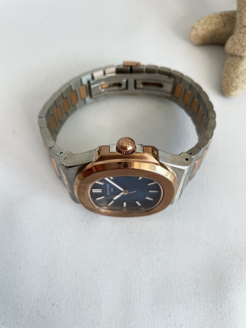 파텍필립 노틸러스 5711 블루 다이얼 콤비 시계