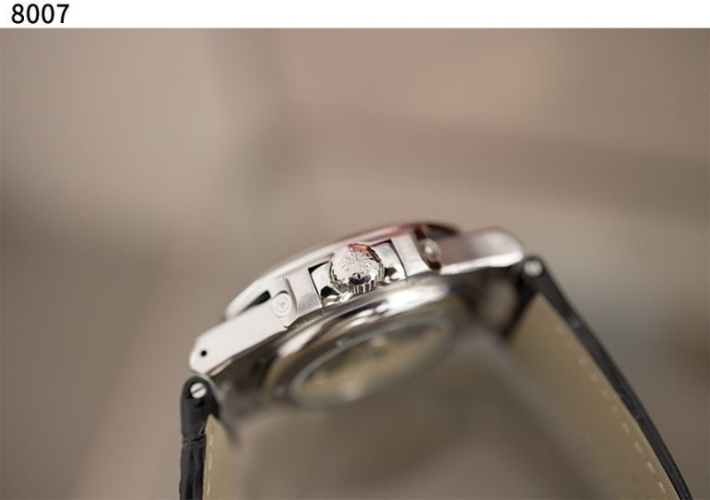 파텍필립 노틸러스 애뉴얼 캘린더