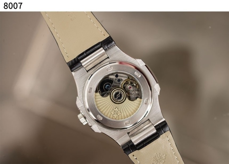 파텍필립 노틸러스 애뉴얼 캘린더