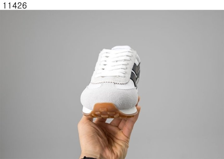 톰포드 스웨이드 믹 스니커즈