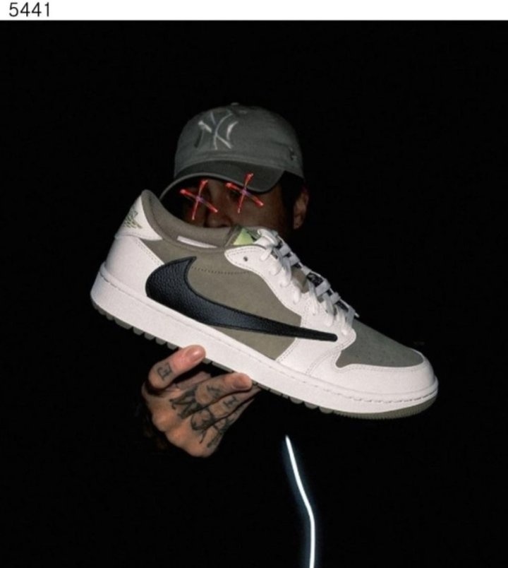 나이키 x 트래비스 스캇 에어조던1 로우 - 올리브