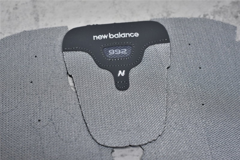 뉴발란스 992 메이드 인 USA 그레이 - D 스탠다드