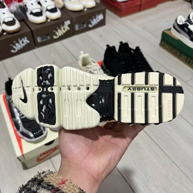 (기획특가) 나이키 x 스투시 에어 줌 스피리돈 케이지 2 (3color)