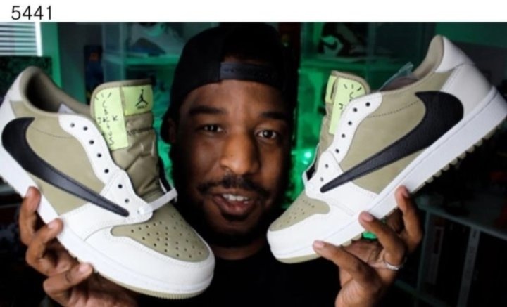 나이키 x 트래비스 스캇 에어조던1 로우 - 올리브