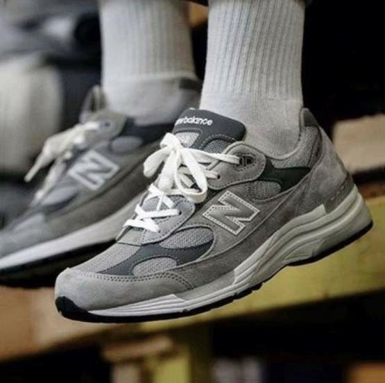 뉴발란스 992 스니커즈 - 그레이