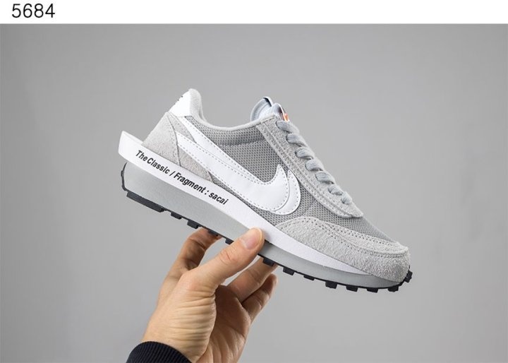 나이키 X 사카이 프라그먼트 LD와플 그레이