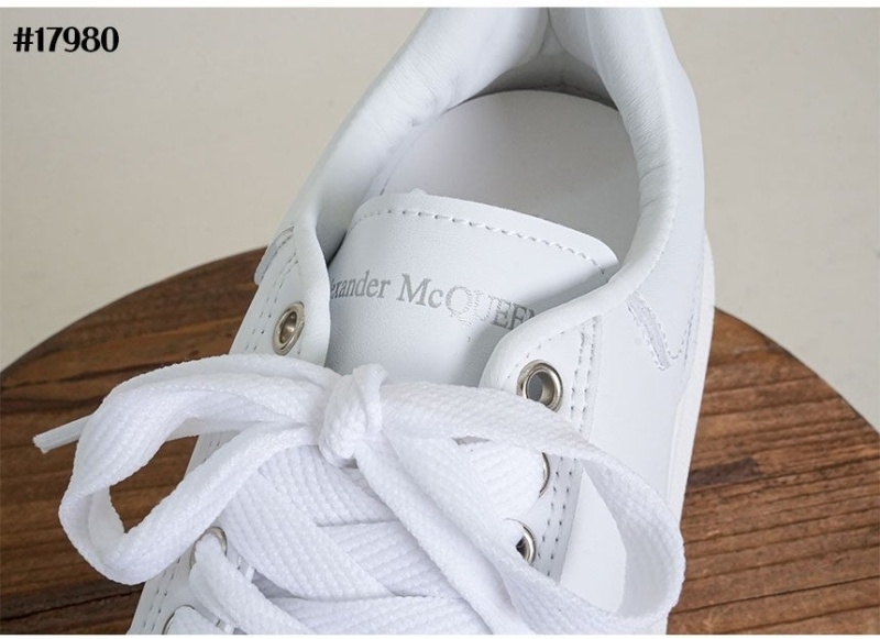 맥퀸 오버사이즈드 스니커즈 화이트