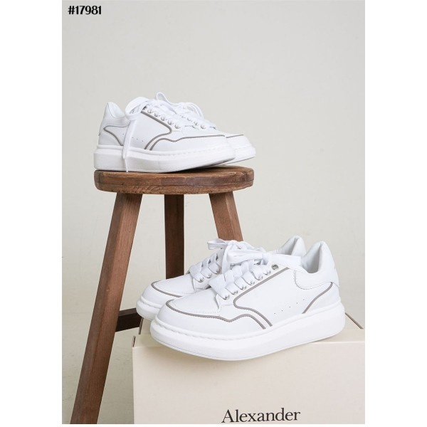 맥퀸 오버사이즈드 스니커즈 화이트 그레이