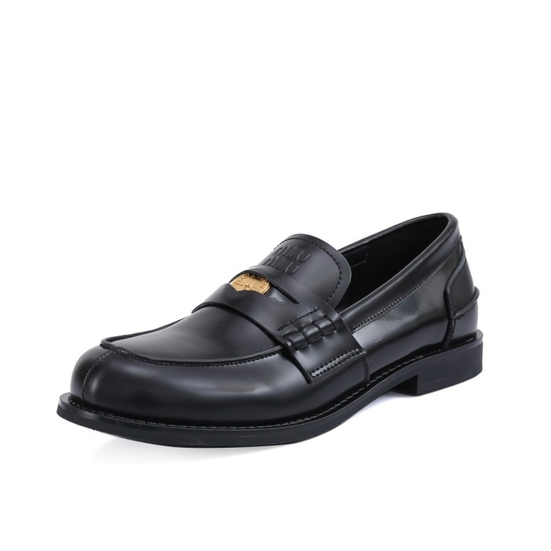 미우미우 여성 브러쉬드 가죽 페니 로퍼