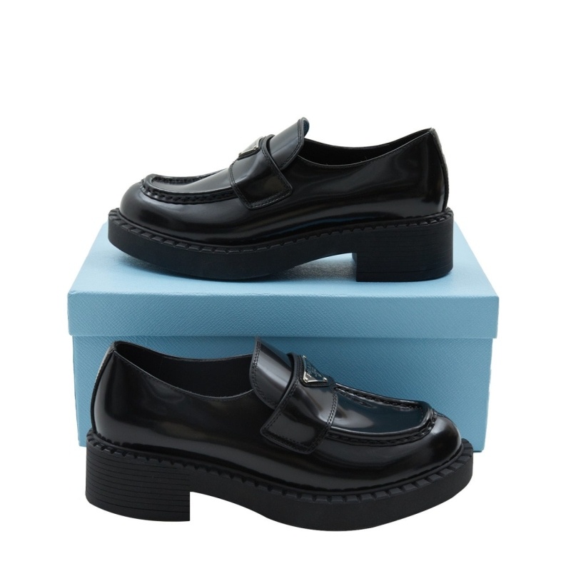 프라다 여성 초콜릿 브러시드 가죽 로퍼