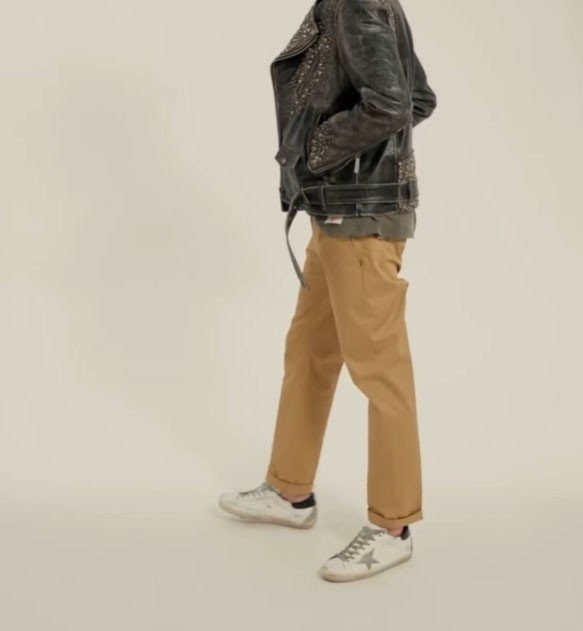 골든구스 블랙힐탭 & 메탈 스터드 레터링 슈퍼스타 스니커즈