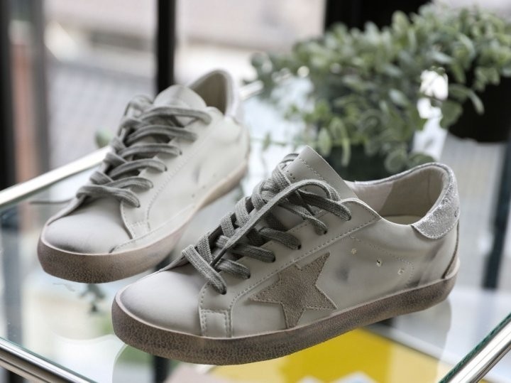 골든구스 실버힐탭&메탈 스터드 레터링 슈퍼스타 스니커즈