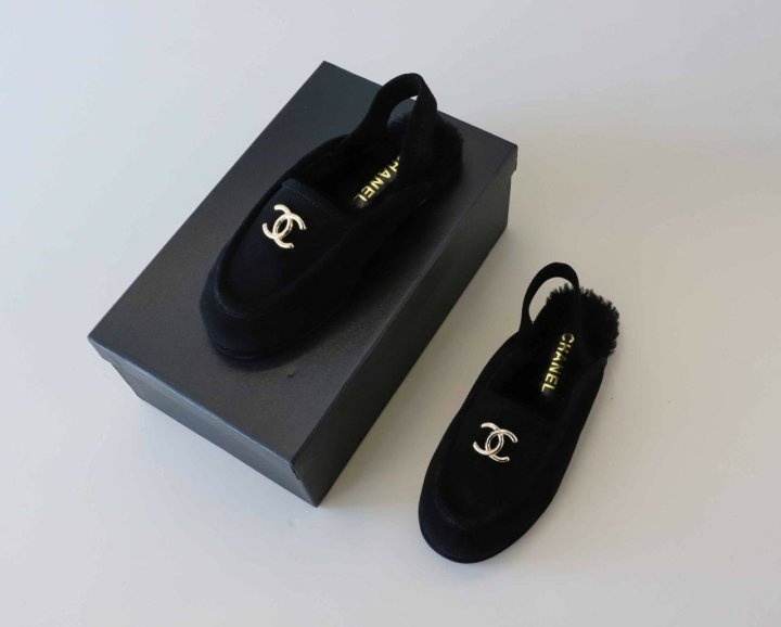 샤넬 스웨이드 시어링 슬리퍼 뮬