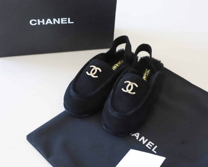 샤넬 스웨이드 시어링 슬리퍼 뮬