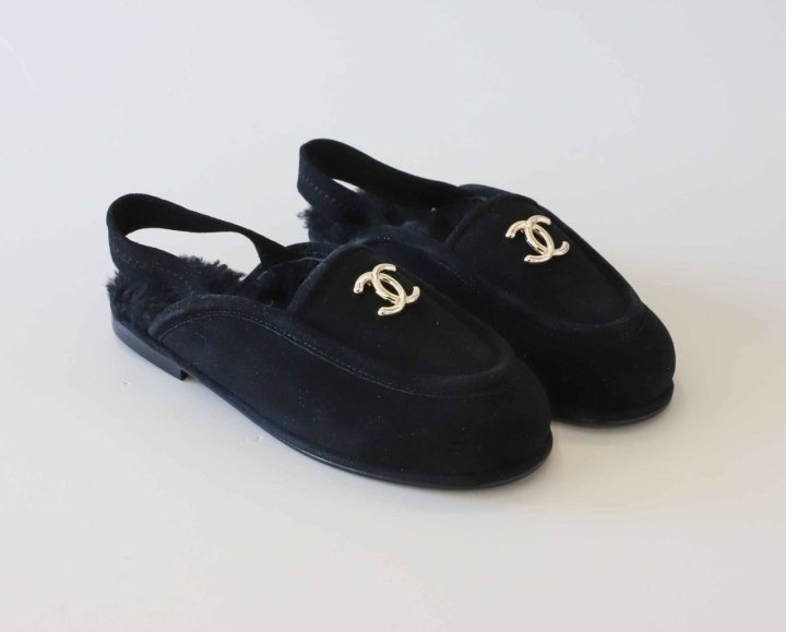 샤넬 스웨이드 시어링 슬리퍼 뮬