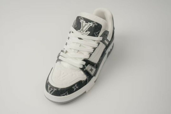 루이비통 LV 트레이너 스니커즈 - 그레이