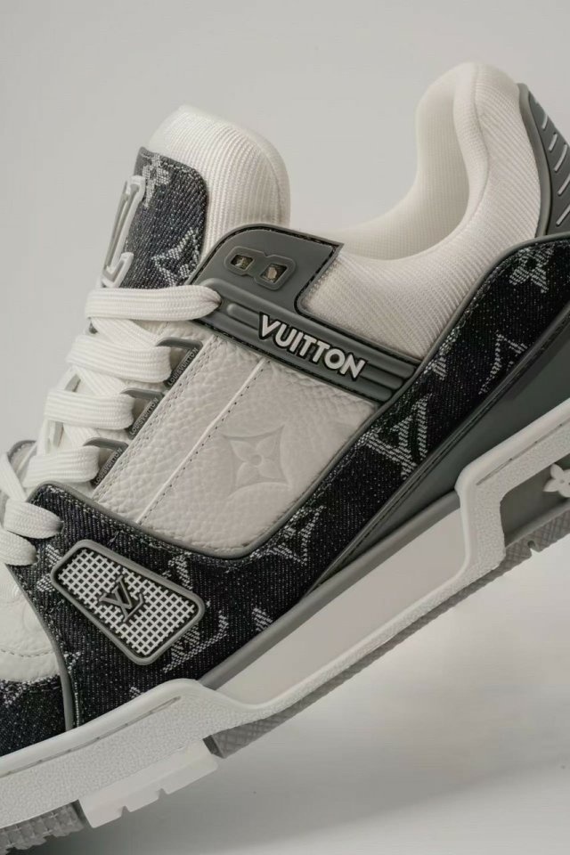 루이비통 LV 트레이너 스니커즈 - 그레이