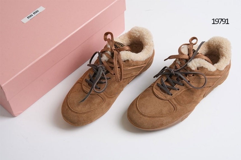 미우미우 짐 레더 스웨이드 스니커즈